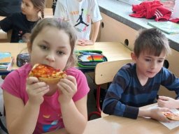 Rok szkolny 2025-2026 - 078 - DZIEN PIZZY